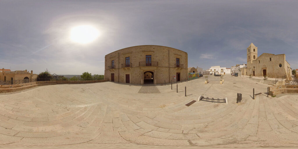 Bernalda Castello Full Sphere